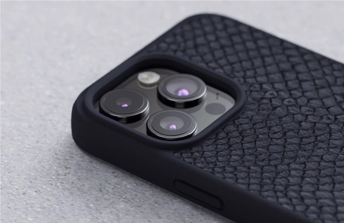 Чохол-накладка Njord Salmon Leather MagSafe Case Black для iPhone 15 Pro Max - 1